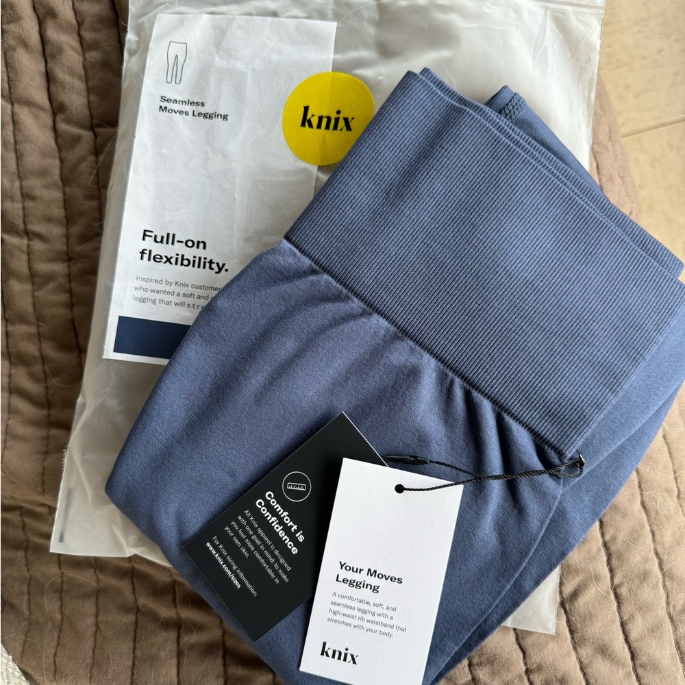 knix Seamless Moves Legging in Slate Blue